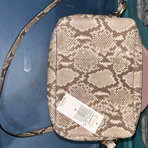 MICHAEL KORS Mini Grommets Crossbody - Picture 3 of 16